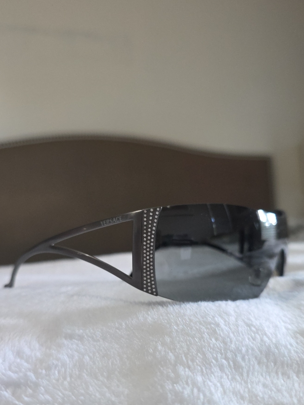 Vintage Versace Mod 2034-B Rimless Shield Sunglasses Y2K Rhinestone